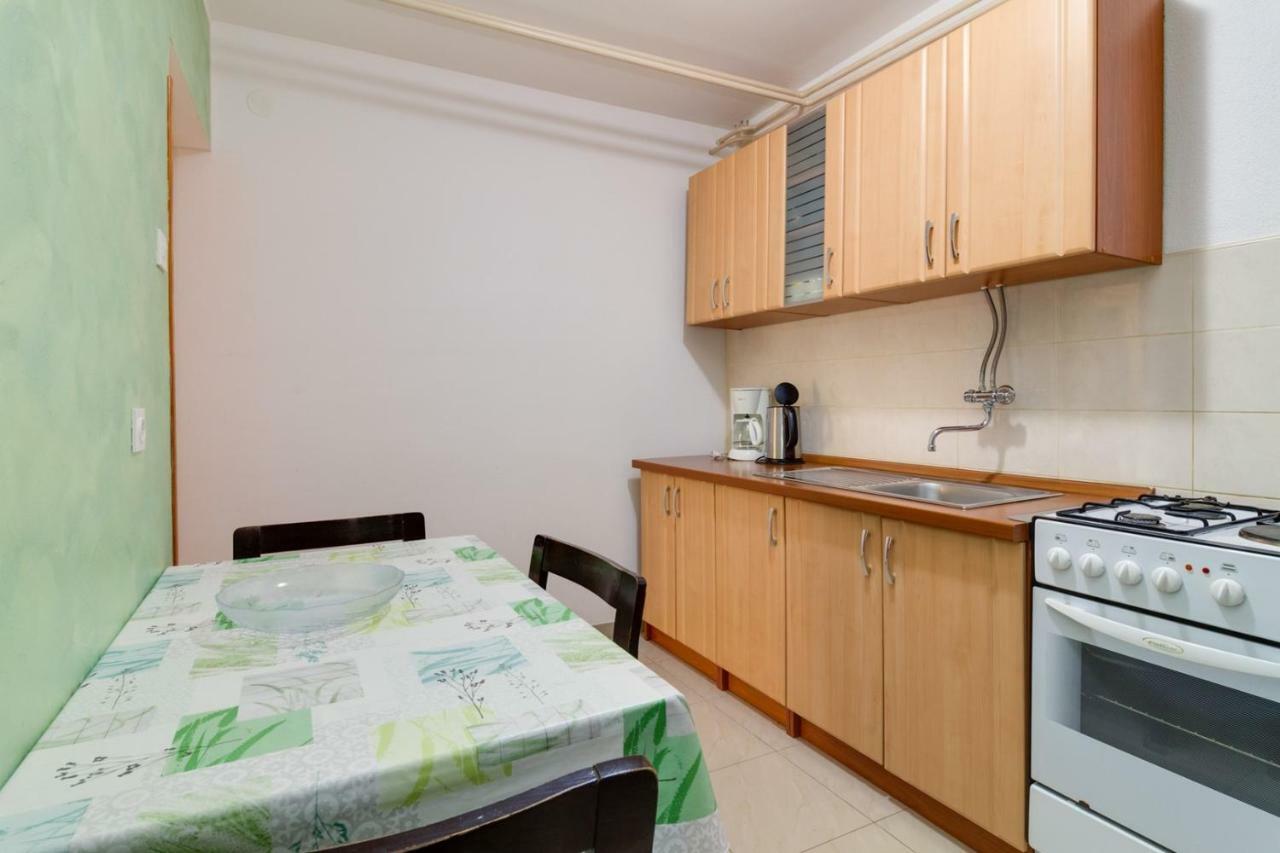 Apartments Perka Near Beach Пула Екстериор снимка