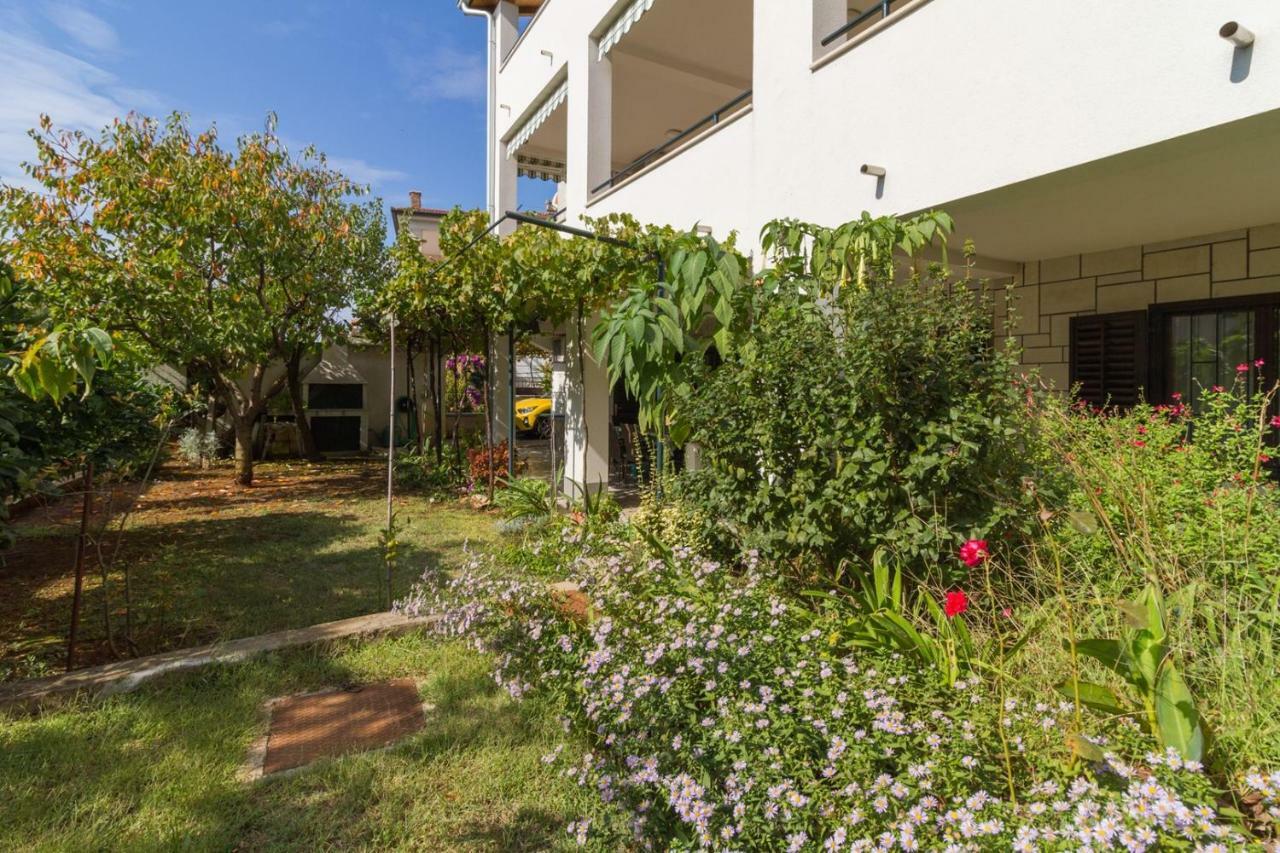 Apartments Perka Near Beach Пула Екстериор снимка