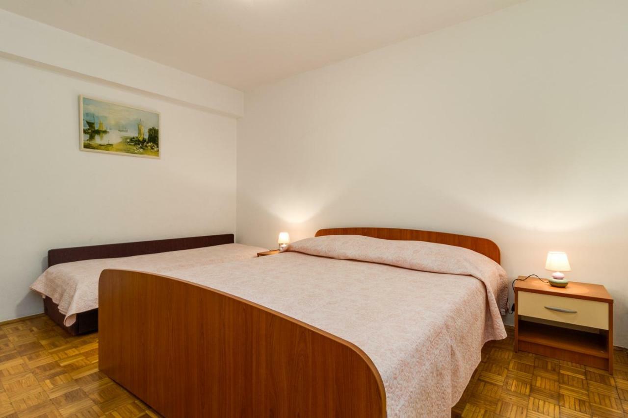Apartments Perka Near Beach Пула Екстериор снимка